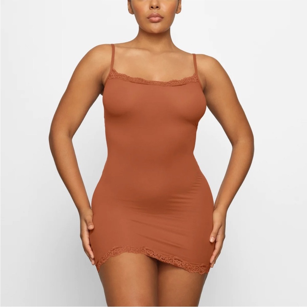 SKIMS fits everybody slip Dress Bronze